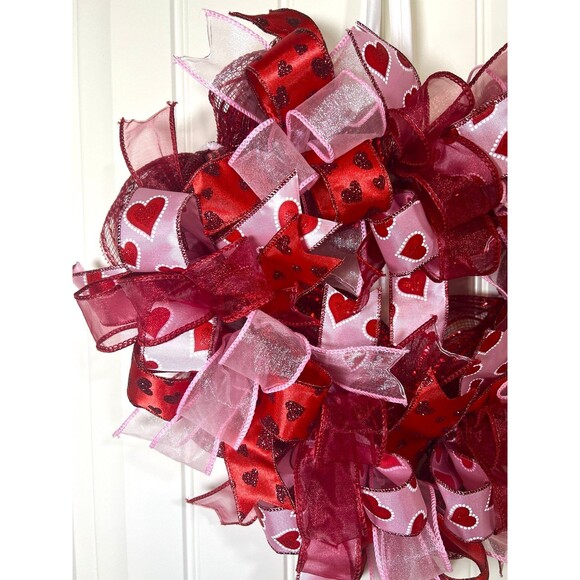 Handmade 17” Valentine’s Day Ribbon Wreath Hearts in Red & White w6 - Picture 4 of 8
